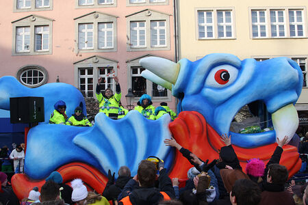 Der ALBA Pfand-Drache speit wieder Feuer: Sammelaktion für die Kinderkrebsstation des Klinikums Braunschweig