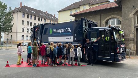 Ganze Schulklasse verschwindet im toten Winkel: Verkehrsschulung für Braunschweiger Grundschüler