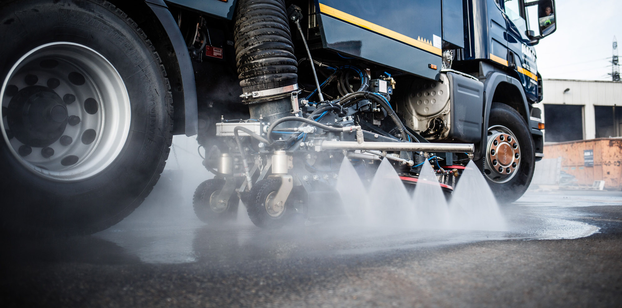Wir übernehmen Ihre Straßenreinigung Straßenreinigung