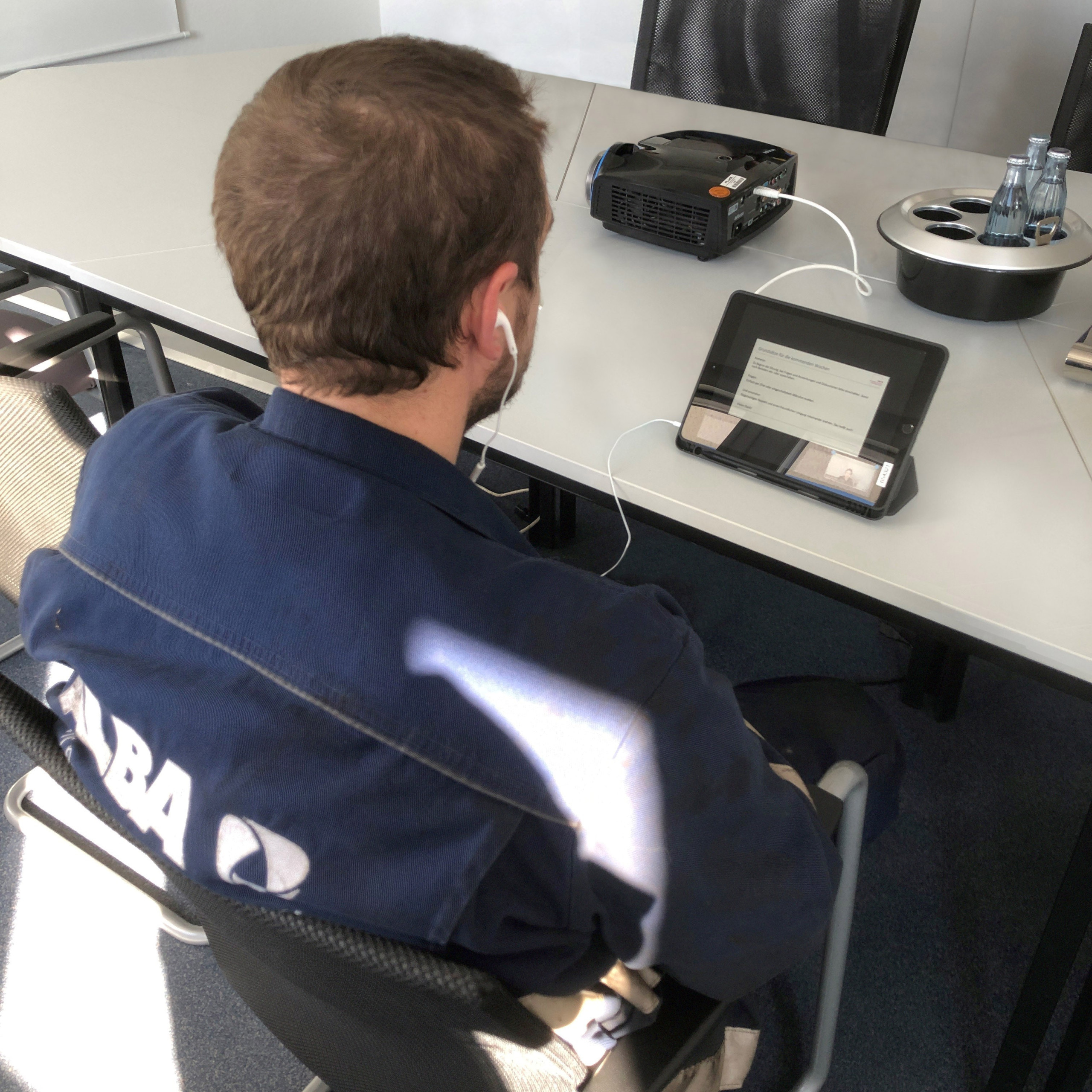 Pilotprojekt gegen Hassrede und Verschwörungsmythen
