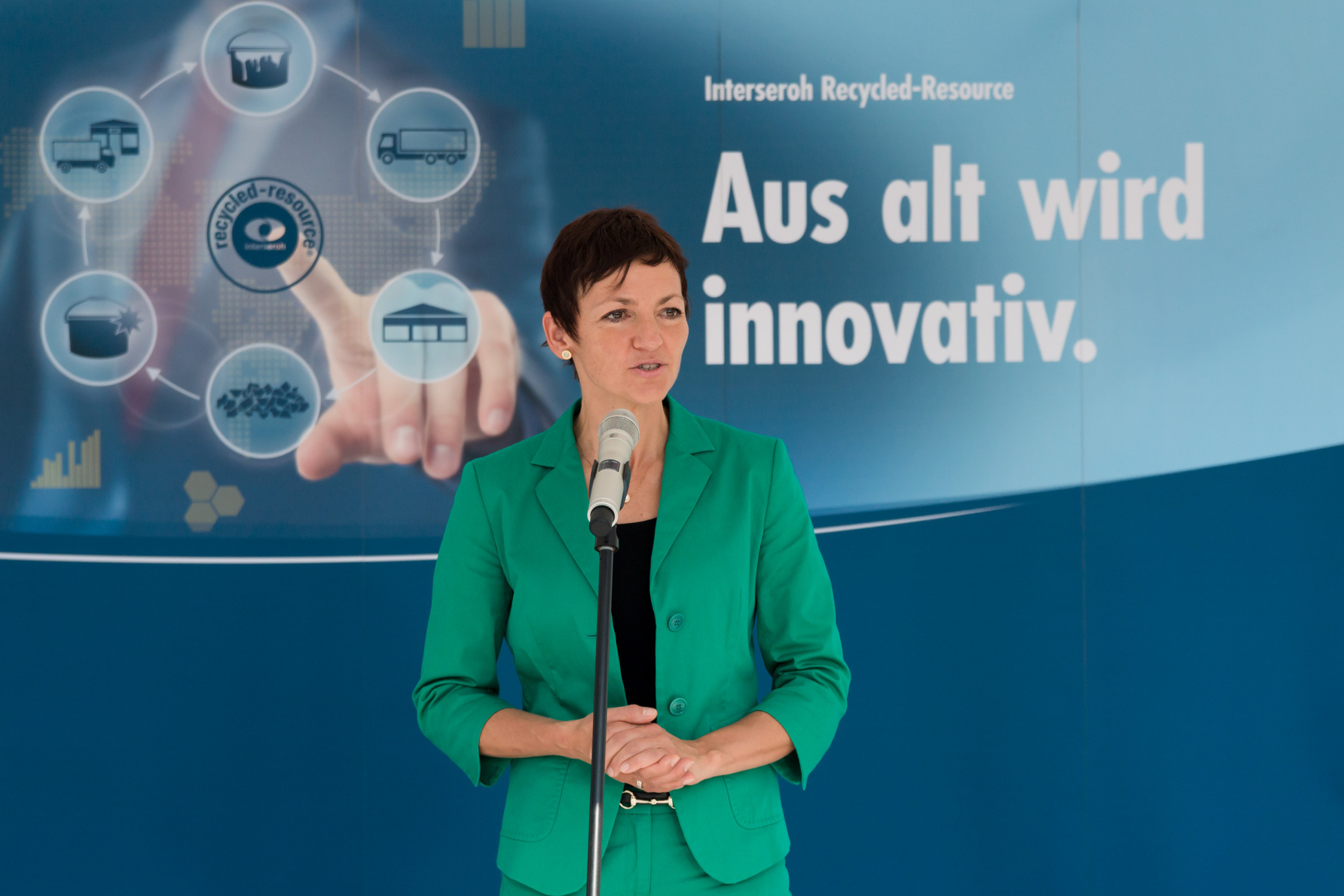 2016_Minister_for_Education_Science_and_Sport_Dr_Maja_Makovec_Brencic_opening_speech__c_ALBA_Group