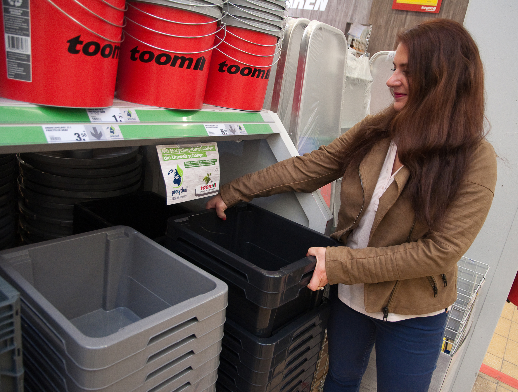 toom Baumarkt verkauft Drehstapelbox von keeeper aus Interseroh-Recycling-Kunststoff